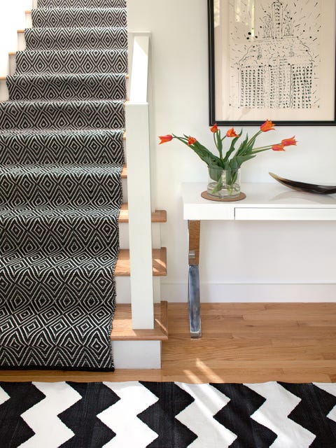 Floor, Flooring, Interior design, Picture frame, Vase, Tile, Artificial flower, Artifact, Flower Arranging, Floral design, 
