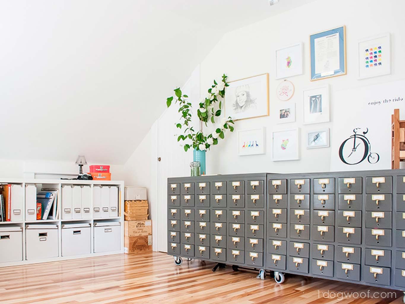 Furniture, Room, Wall, Property, Chest of drawers, Interior design, Shelf, Floor, Building, Architecture, 