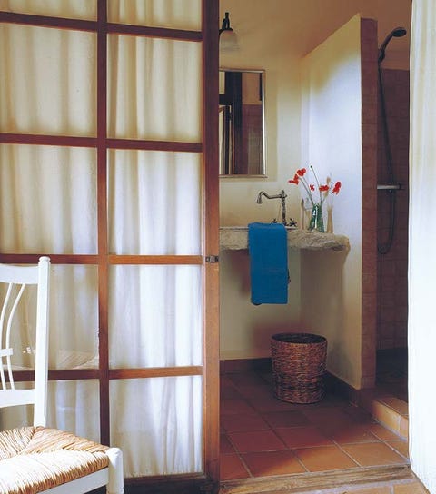 Room, Interior design, Floor, Wall, Flooring, Fixture, Flowerpot, Interior design, Bed, Houseplant, 