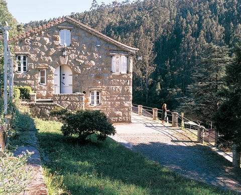 Window, House, Land lot, Residential area, Home, Slope, Rural area, Cottage, Roof, Door, 