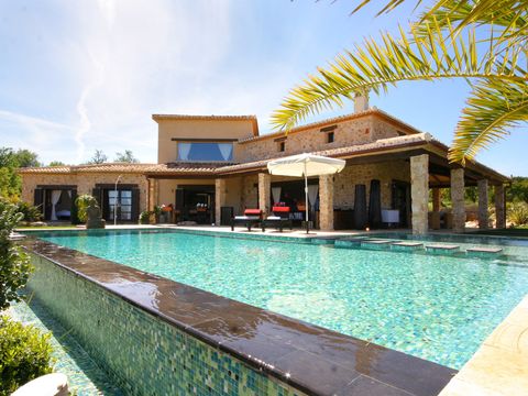 Swimming pool, Property, Leisure, Real estate, Resort, House, Azure, Aqua, Villa, Turquoise, 