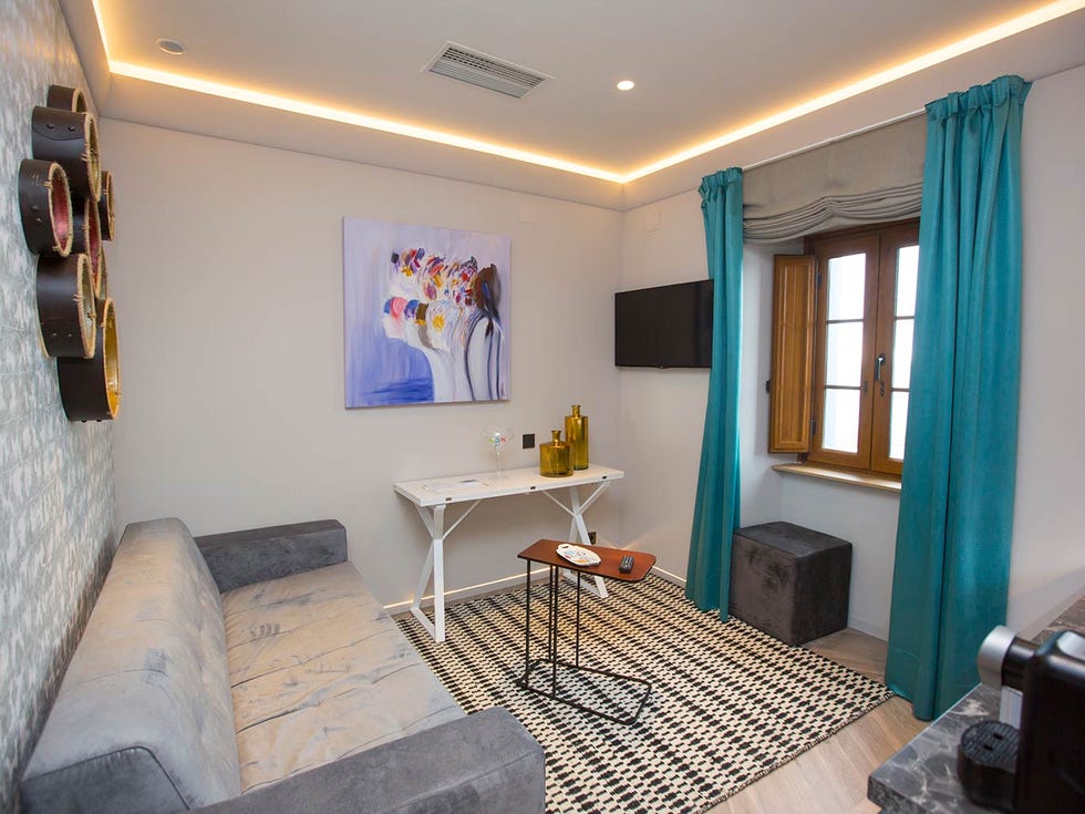 Room, Property, Interior design, Furniture, Ceiling, Building, Floor, Real estate, House, Wall, 