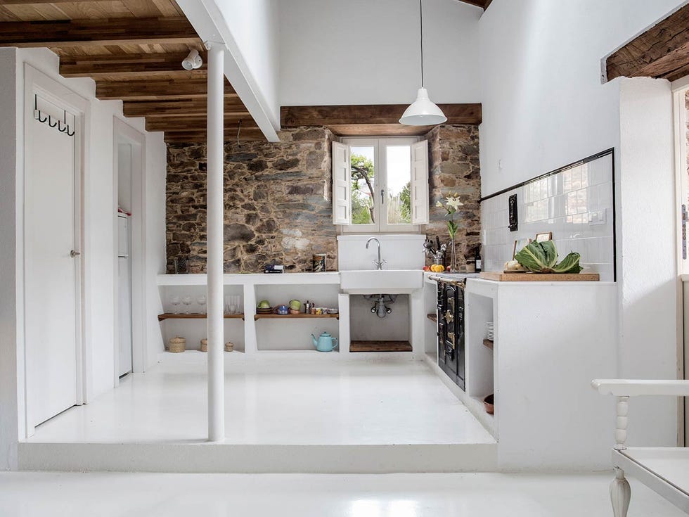 White, Room, Ceiling, Property, Interior design, Building, Floor, House, Architecture, Furniture, 