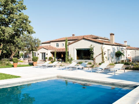 Swimming pool, Plant, Property, Water, Residential area, Real estate, House, Home, Resort, Villa, 