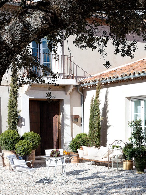Plant, Property, Neighbourhood, Flowerpot, Real estate, House, Facade, Door, Fixture, Home, 