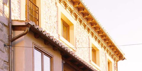 Yellow, Property, Wall, Residential area, Neighbourhood, Facade, House, Real estate, Building, Amber, Yellow, Property, Wall, Residential area, Neighbourhood, Facade, House, Real estate, Building, Amber,