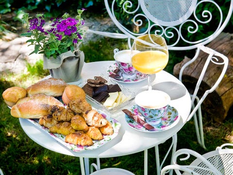 Serveware, Dishware, Cuisine, Food, Finger food, Ingredient, Tableware, Table, Dish, Drinkware, 