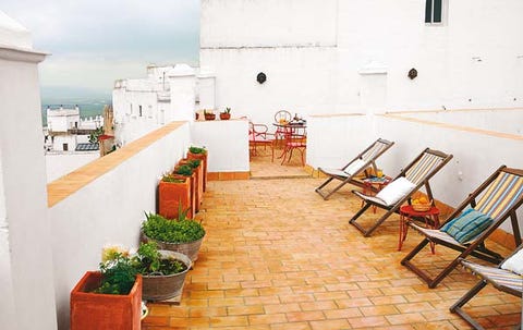 Flowerpot, Wall, Houseplant, Paint, Painting, Balcony, Outdoor furniture, 