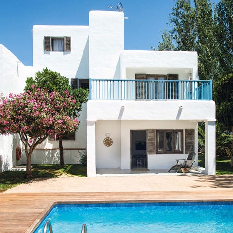 House, Property, Building, Home, Architecture, Real estate, Swimming pool, Residential area, Villa, Facade, 