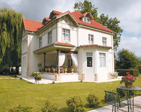 Plant, House, Property, Residential area, Door, Real estate, Home, Land lot, Building, Garden, 