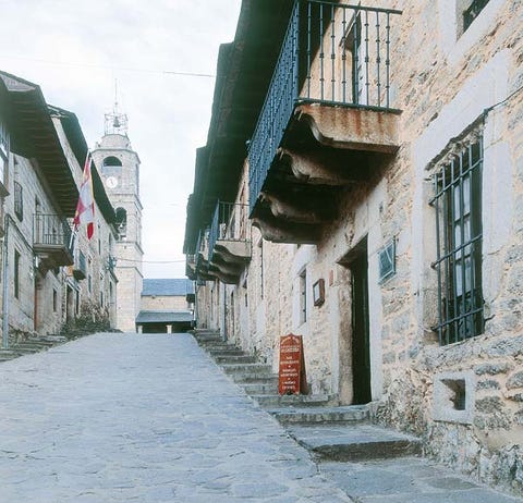 Infrastructure, Neighbourhood, Road, Street, Town, Flooring, Wall, Facade, Alley, Cobblestone, 