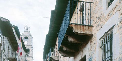 Infrastructure, Neighbourhood, Road, Street, Town, Flooring, Wall, Facade, Alley, Cobblestone, Infrastructure, Neighbourhood, Road, Street, Town, Flooring, Wall, Facade, Alley, Cobblestone,