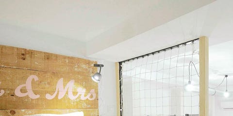 Hat, Room, Interior design, Bed, Property, Textile, Wall, Bedding, Bedroom, Linens, Hat, Room, Interior design, Bed, Property, Textile, Wall, Bedding, Bedroom, Linens,