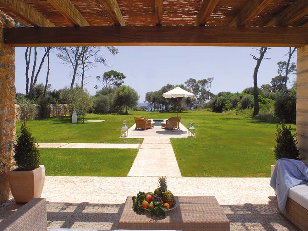 Property, House, Estate, Home, Garden, Tree, Hacienda, Landscaping, Building, Real estate, 