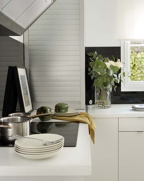 cocina en blanco y negro