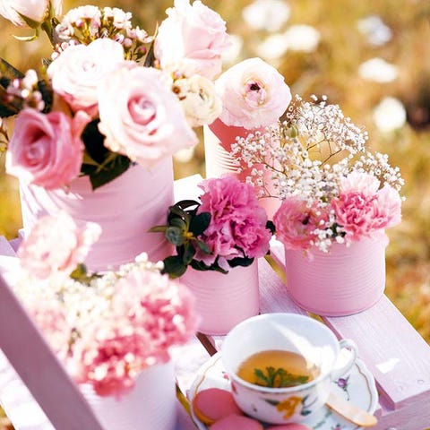 Petal, Flower, Serveware, Pink, Flowering plant, Cut flowers, Bouquet, Floristry, Flower Arranging, Peach, 