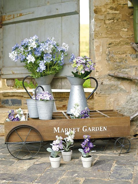 Flowerpot, Plant, Flower, Purple, Lavender, Petal, Interior design, Flower Arranging, Cut flowers, Vase, 