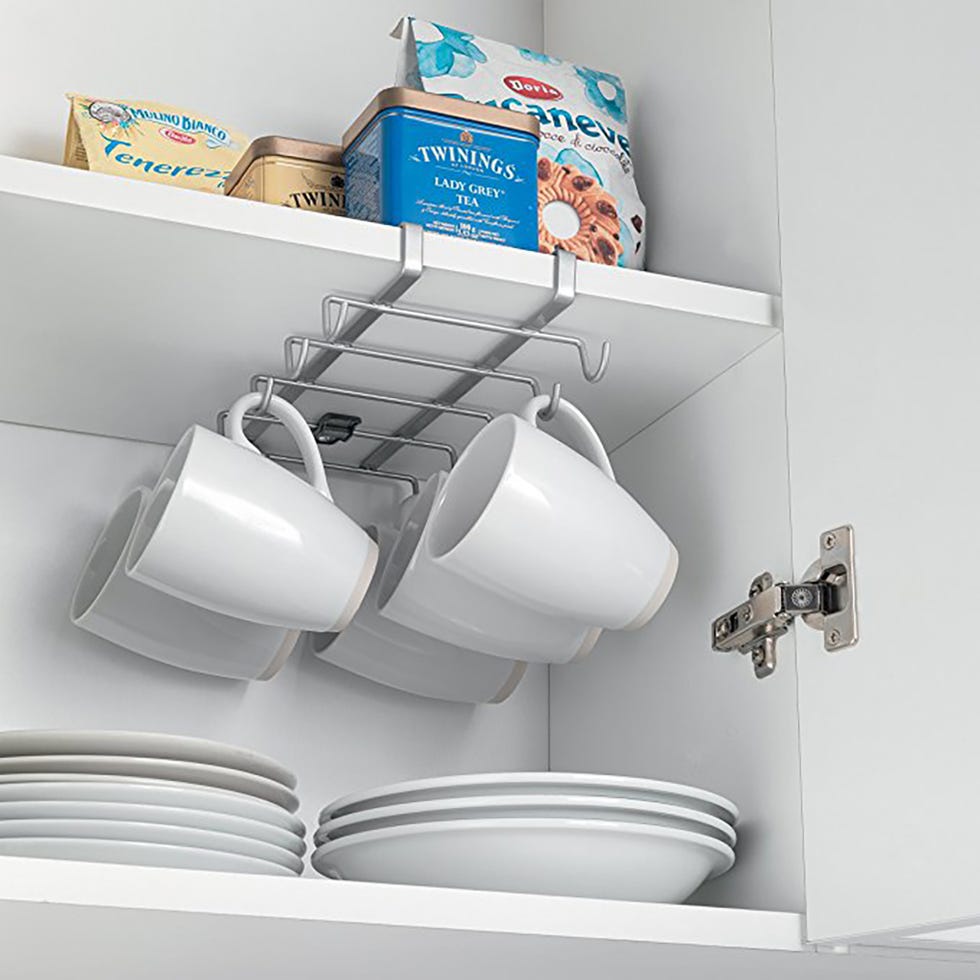 Shelf, Bathroom, Shelving, Room, Bathroom accessory, Toilet paper, Material property, Toilet, Furniture, Paper, 