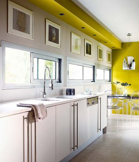 Room, Lighting, Yellow, Interior design, Plumbing fixture, Property, Floor, White, Kitchen sink, Ceiling, 
