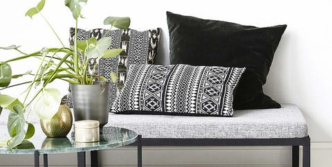 Furniture, Sofa bed, Room, Couch, Black-and-white, Living room, Wall, studio couch, Interior design, Wallpaper, Furniture, Sofa bed, Room, Couch, Black-and-white, Living room, Wall, studio couch, Interior design, Wallpaper,