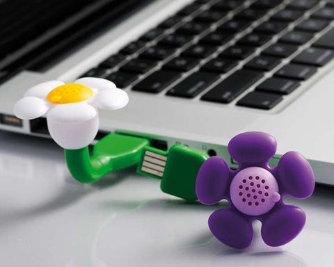 Electronic device, Product, Technology, Gadget, Laptop part, Purple, Office equipment, Laptop, Computer accessory, Input device, 
