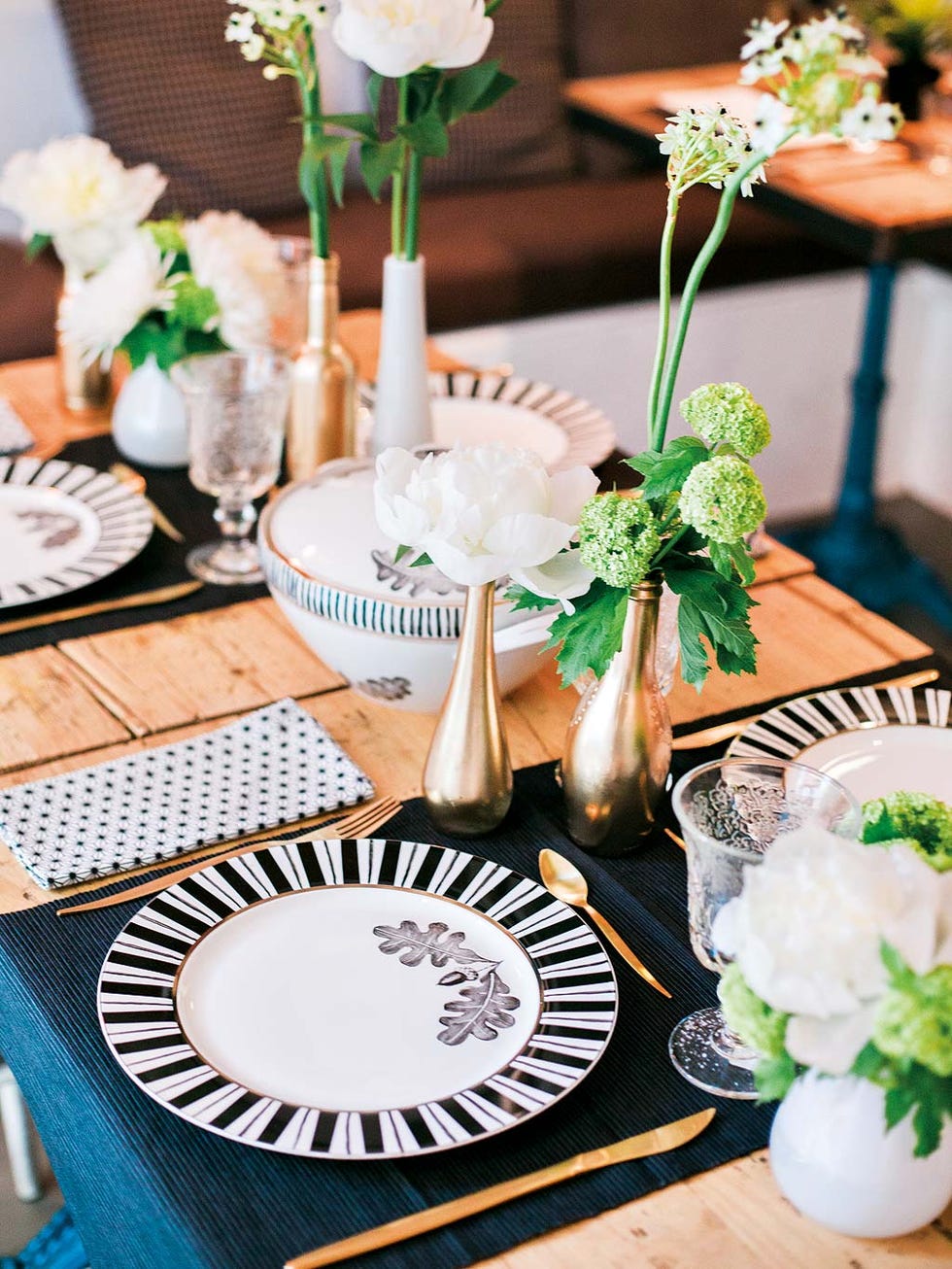 Table, Green, Centrepiece, Yellow, Rehearsal dinner, Flower, Furniture, Tablecloth, Room, Textile, 