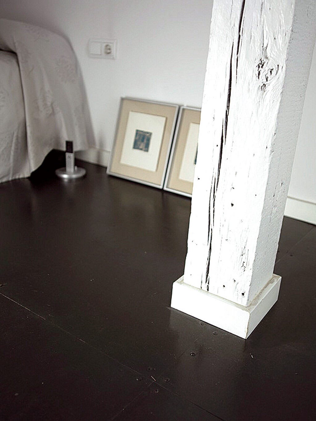 Floor, White, Flooring, Hardwood, Room, Architecture, Wood, Tile, Wood flooring, Interior design, 
