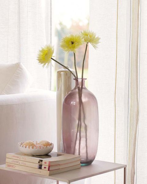 Flower, Artifact, Interior design, Vase, Still life photography, Petal, Flowering plant, Cut flowers, Flower Arranging, Peach, 
