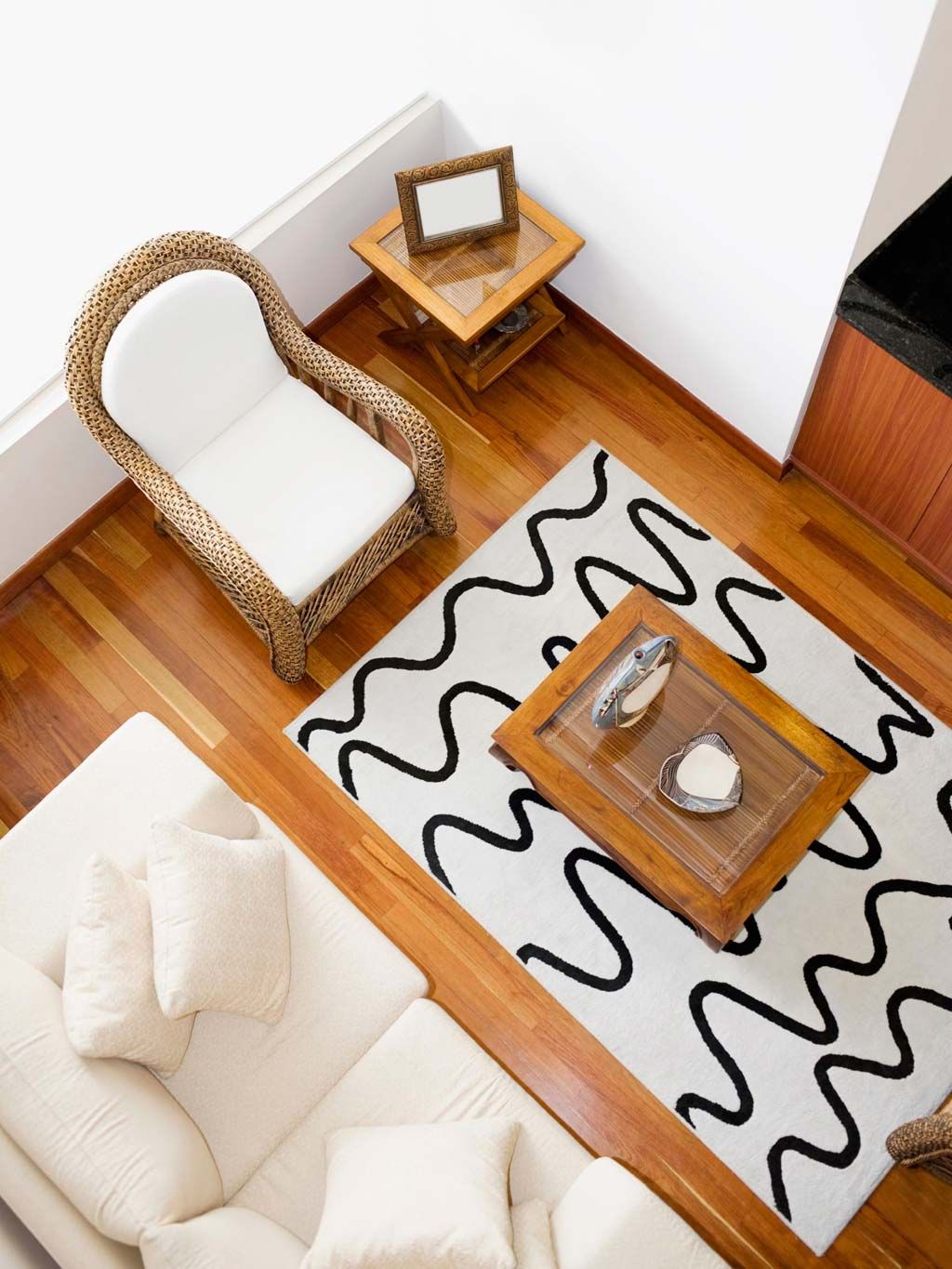 Product, Table, Furniture, Room, Interior design, Wood, Coffee table, Flooring, Tray, Beige, 