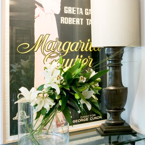 Bouquet, Petal, Cut flowers, Floristry, Flower Arranging, Interior design, Artifact, Floral design, Vase, Centrepiece, 
