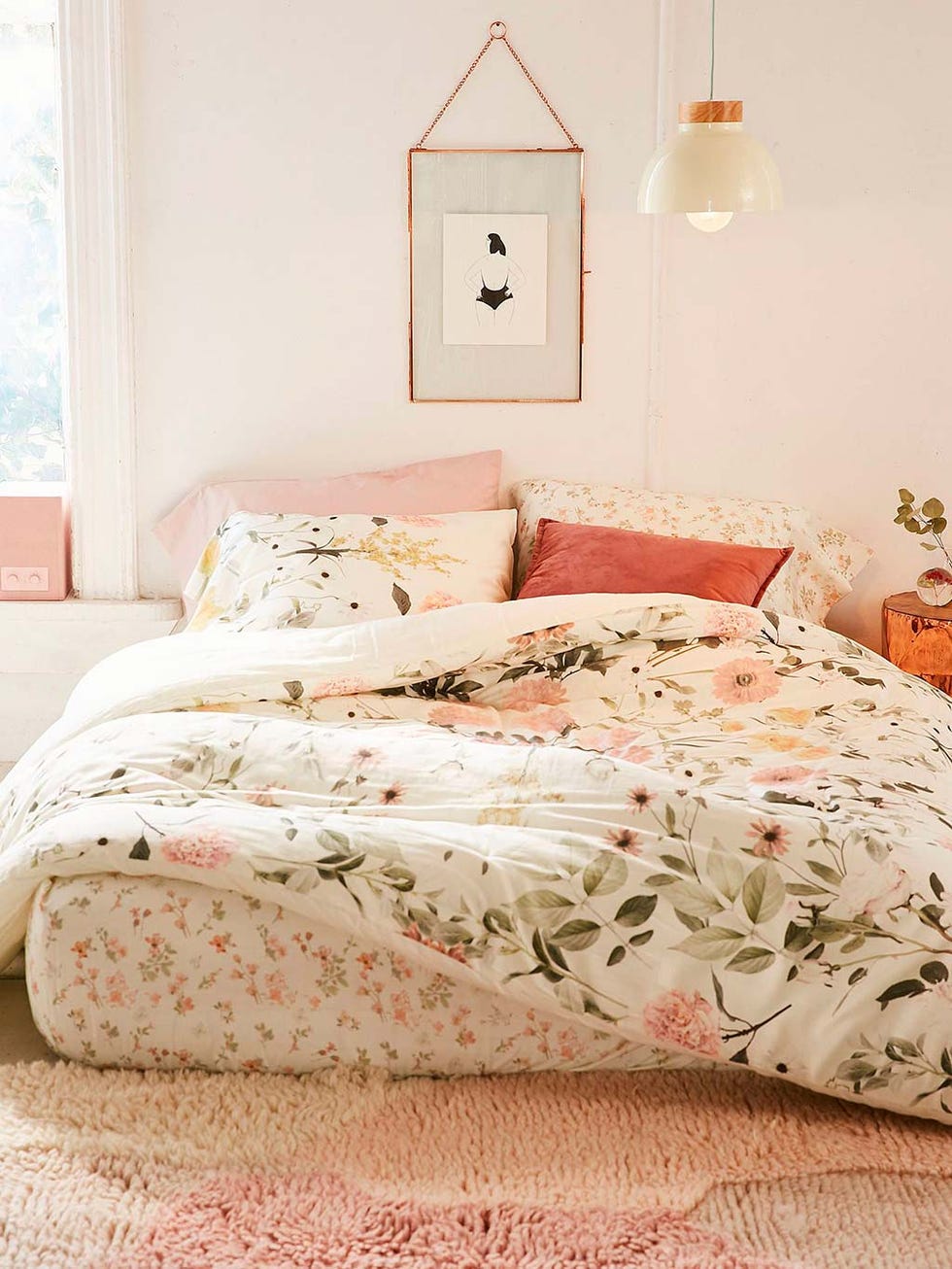 Bedroom, Bed sheet, Bedding, Furniture, Bed, Room, Bed frame, Duvet cover, Pillow, Pink, 