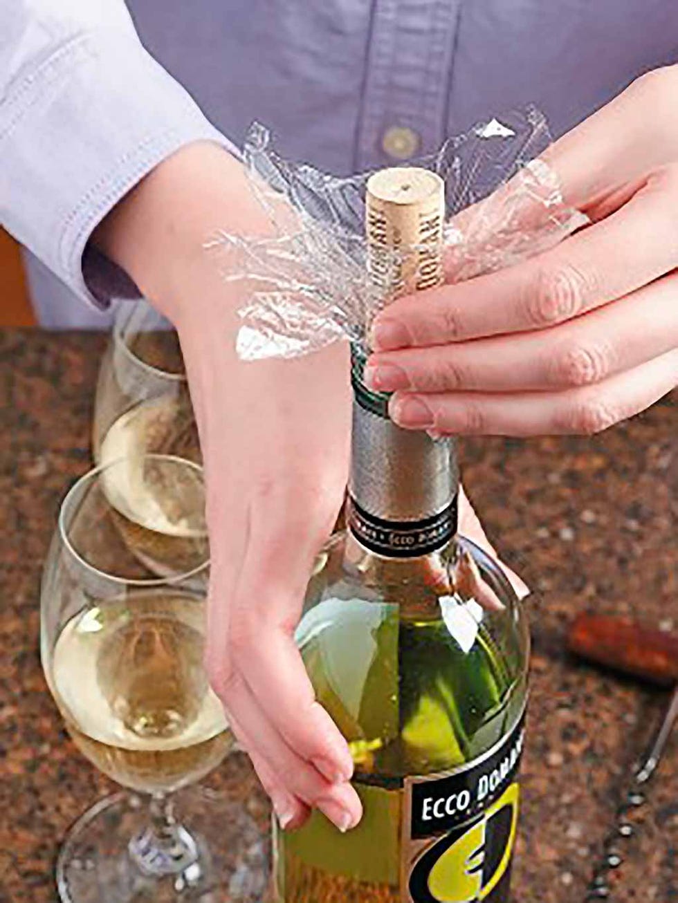 Finger, Drinkware, Glass bottle, Bottle, Alcohol, Drink, Alcoholic beverage, Hand, Barware, Glass, 