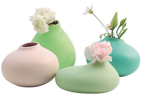 Flower, Petal, Botany, Still life photography, Artifact, Creative arts, Vase, Peach, Artificial flower, Flowerpot, 