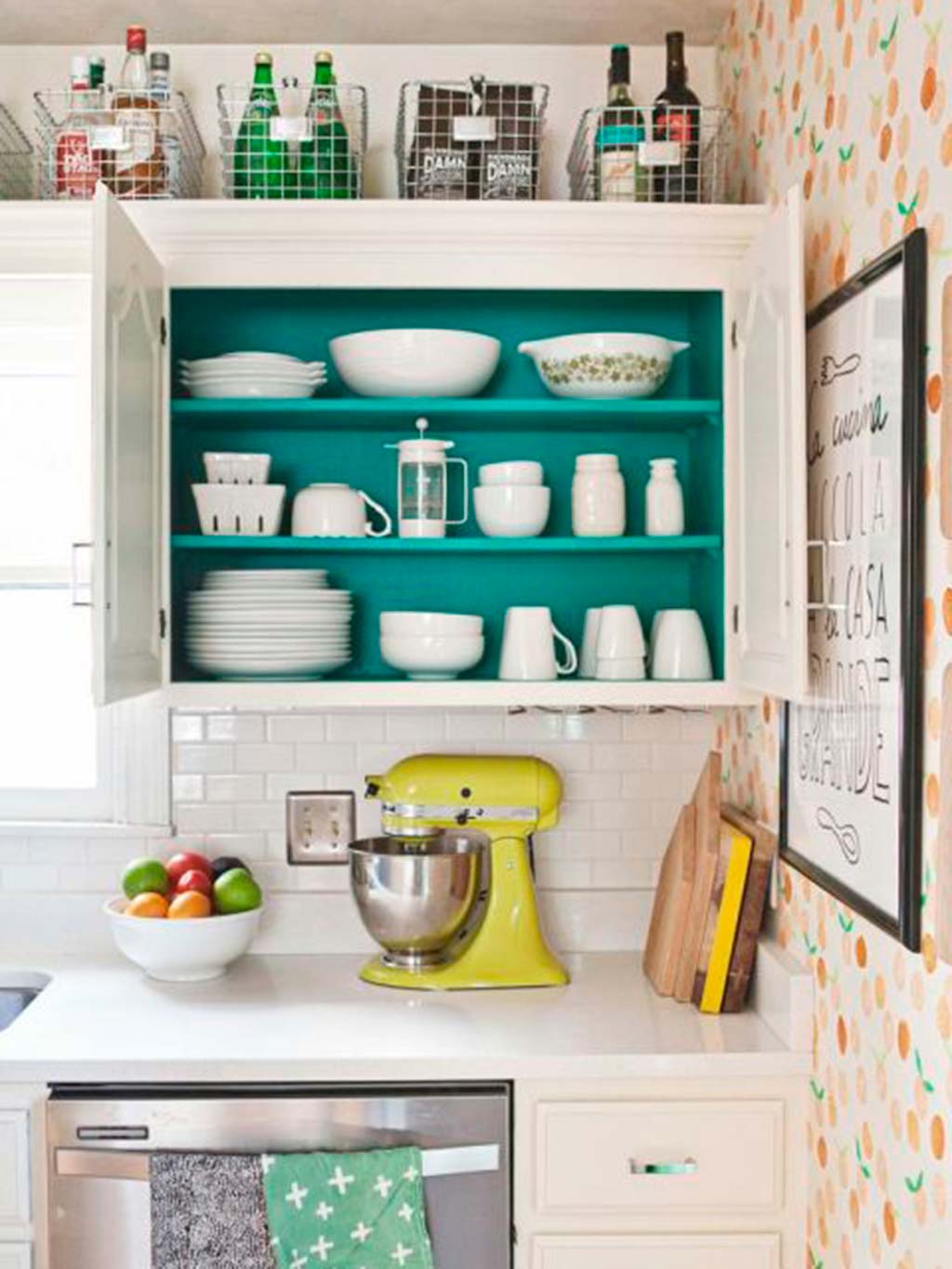 Green, Serveware, Dishware, Room, Liquid, Kitchen, Turquoise, Shelving, Grey, Teal, 