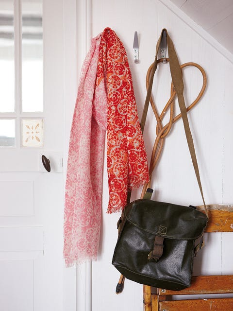 Brown, Textile, Bag, Style, Shoulder bag, Clothes hanger, Luggage and bags, Leather, Material property, Liver, 