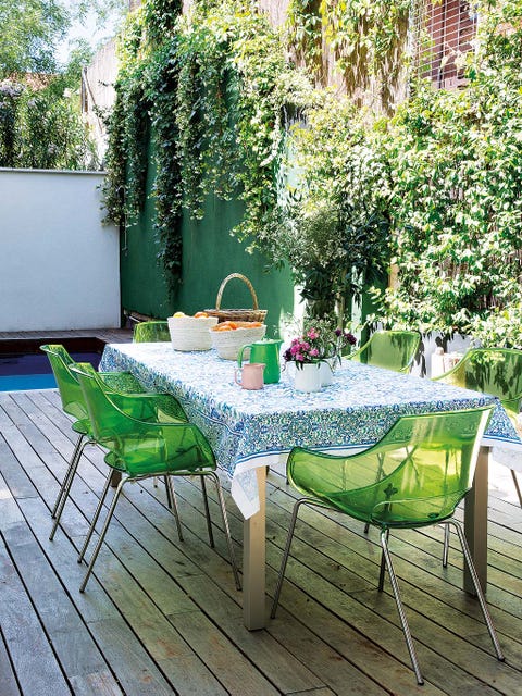 Green, Furniture, Table, Outdoor table, Outdoor furniture, Garden, Shrub, Hardwood, Chair, Backyard, 