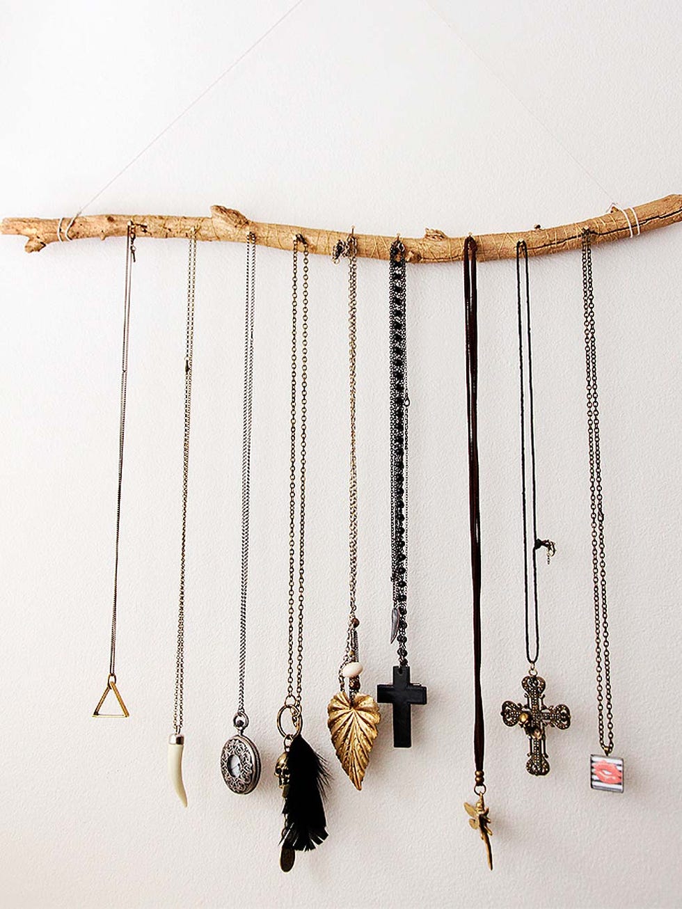 Jewellery, Amber, Fashion accessory, Natural material, Metal, Body jewelry, Earrings, Beige, Chain, Tan, 
