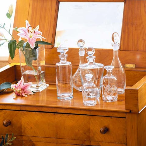 Wood, Glass, Drinkware, Barware, Petal, Wood stain, Hardwood, Bottle, Bouquet, Centrepiece, 