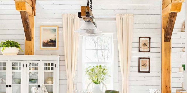Wood, Room, Interior design, Floor, Property, Home, Flooring, Furniture, White, Table, Wood, Room, Interior design, Floor, Property, Home, Flooring, Furniture, White, Table,