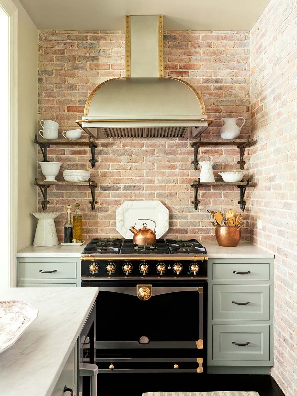 Room, Drawer, Interior design, Wood, White, Wall, Furniture, Floor, Cabinetry, Interior design, 