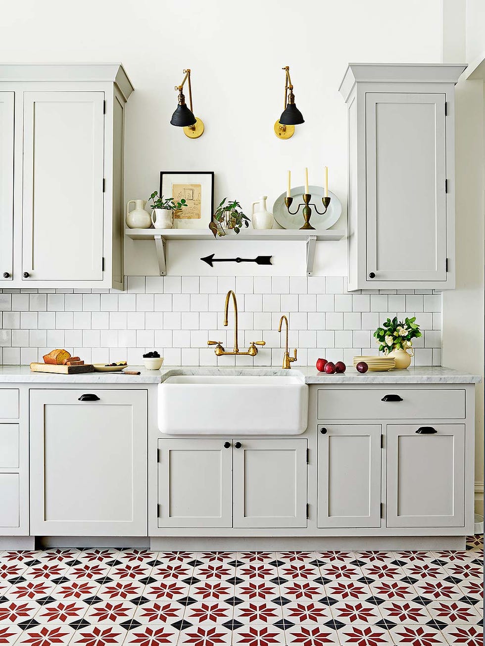 cocina con fregadero de cerámica