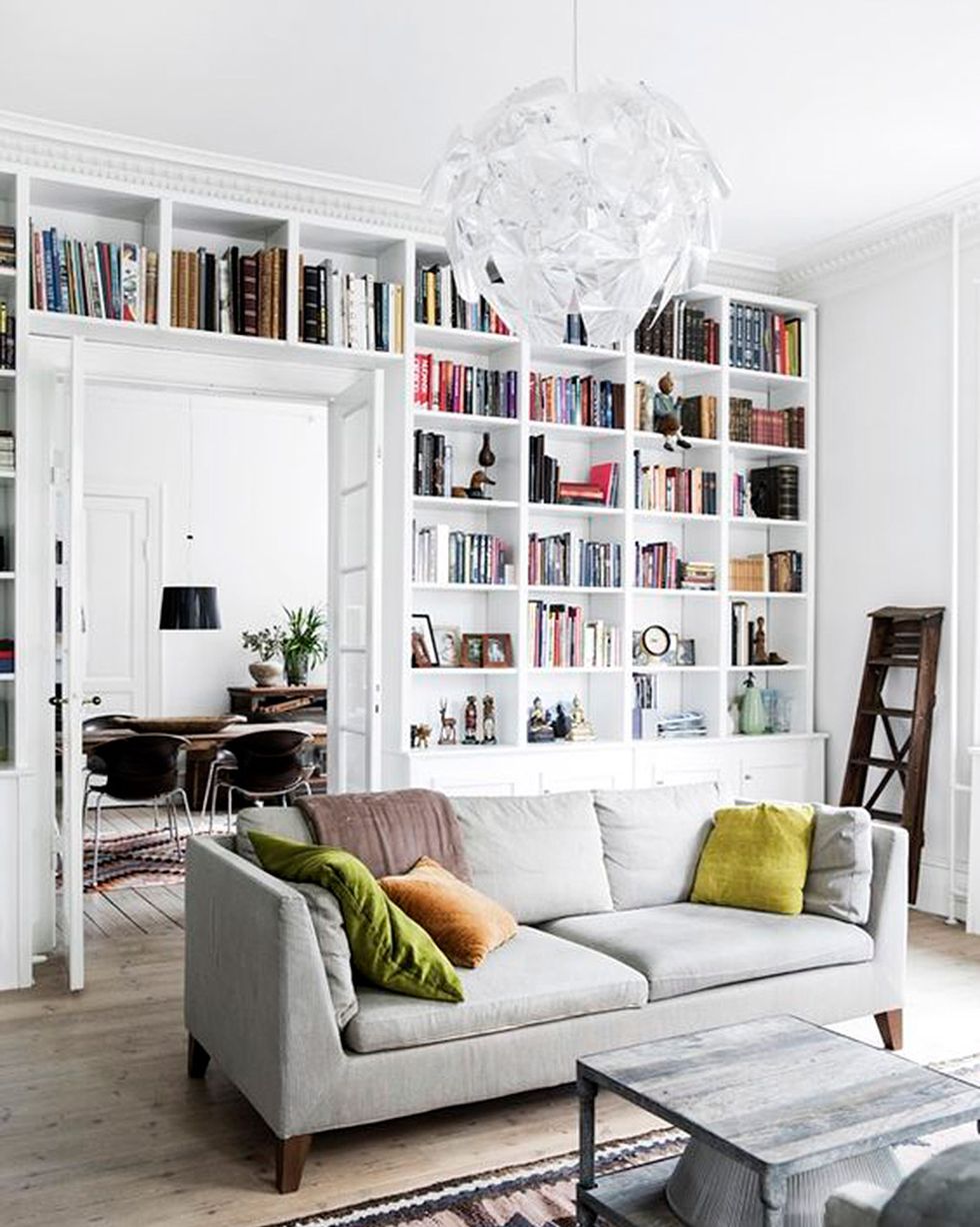Estantería de pared blanca aglomerada, decoración de sala de estar