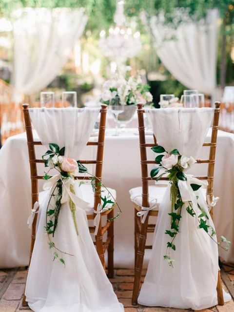sillas decoradas para una boda