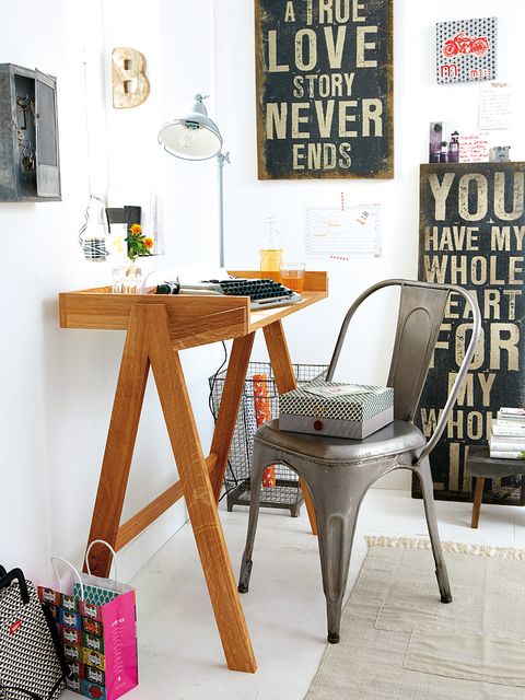 Wood, Room, Table, Furniture, Floor, Hardwood, Picture frame, Desk, Writing desk, Home accessories, 