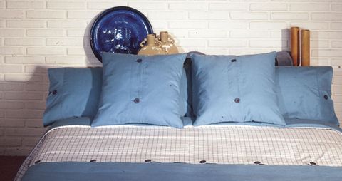 Blue, Brown, Wall, White, Couch, Cobalt blue, Azure, Grey, Electric blue, Rectangle, 