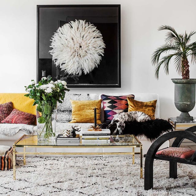Living room, Furniture, Coffee table, Room, Table, Interior design, Feather, Couch, Wall, studio couch, 
