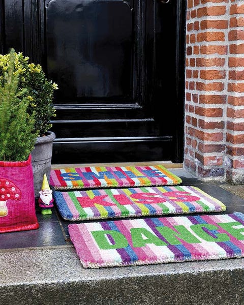 Flowerpot, Textile, Purple, Magenta, Home accessories, Mat, Carpet, Brick, Violet, Houseplant, 
