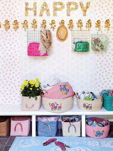 Textile, Pink, Pattern, Purple, Home accessories, Creative arts, Lavender, Interior design, Linens, Teal, 
