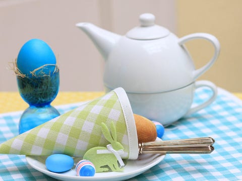 Serveware, Tableware, Teapot, Food, Cutlery, Spoon, Easter, Linens, Saucer, Easter egg, 