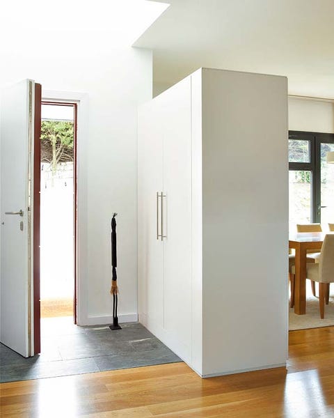 Wood, Floor, Flooring, Property, Hardwood, Wood flooring, Laminate flooring, Wood stain, Interior design, Fixture, 